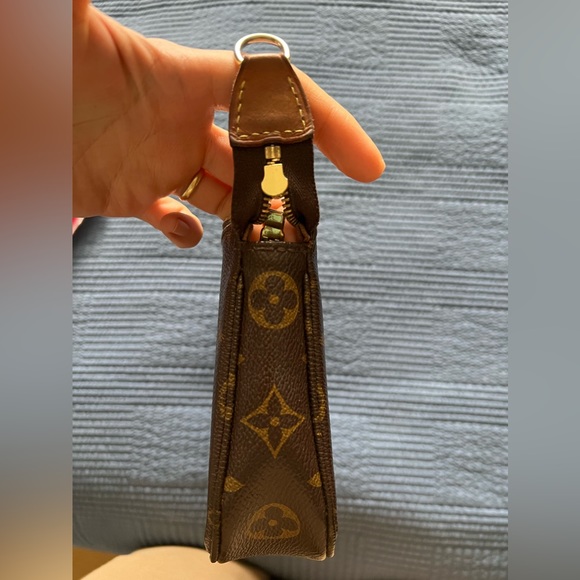 Incredible Louis Vuitton pochette! - Picture 7 of 8